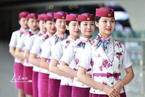 重慶高鐵乘務員服務禮儀培訓全面啟動，提升旅客出行體驗